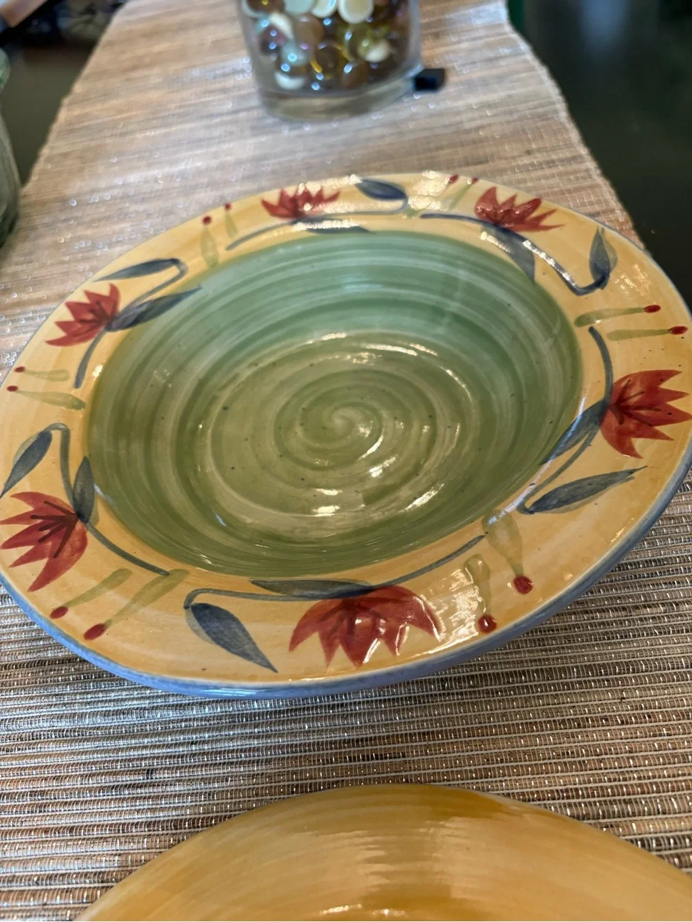 Set of 2 Pier 1 Elizabeth rimmed soup pasta bowl , 9 inches in diameter